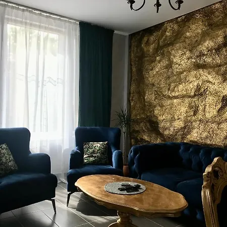 Luxus Design * פלאואן